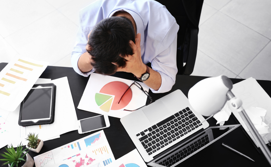 How to get rid of workplace clutter and enhance productivity?